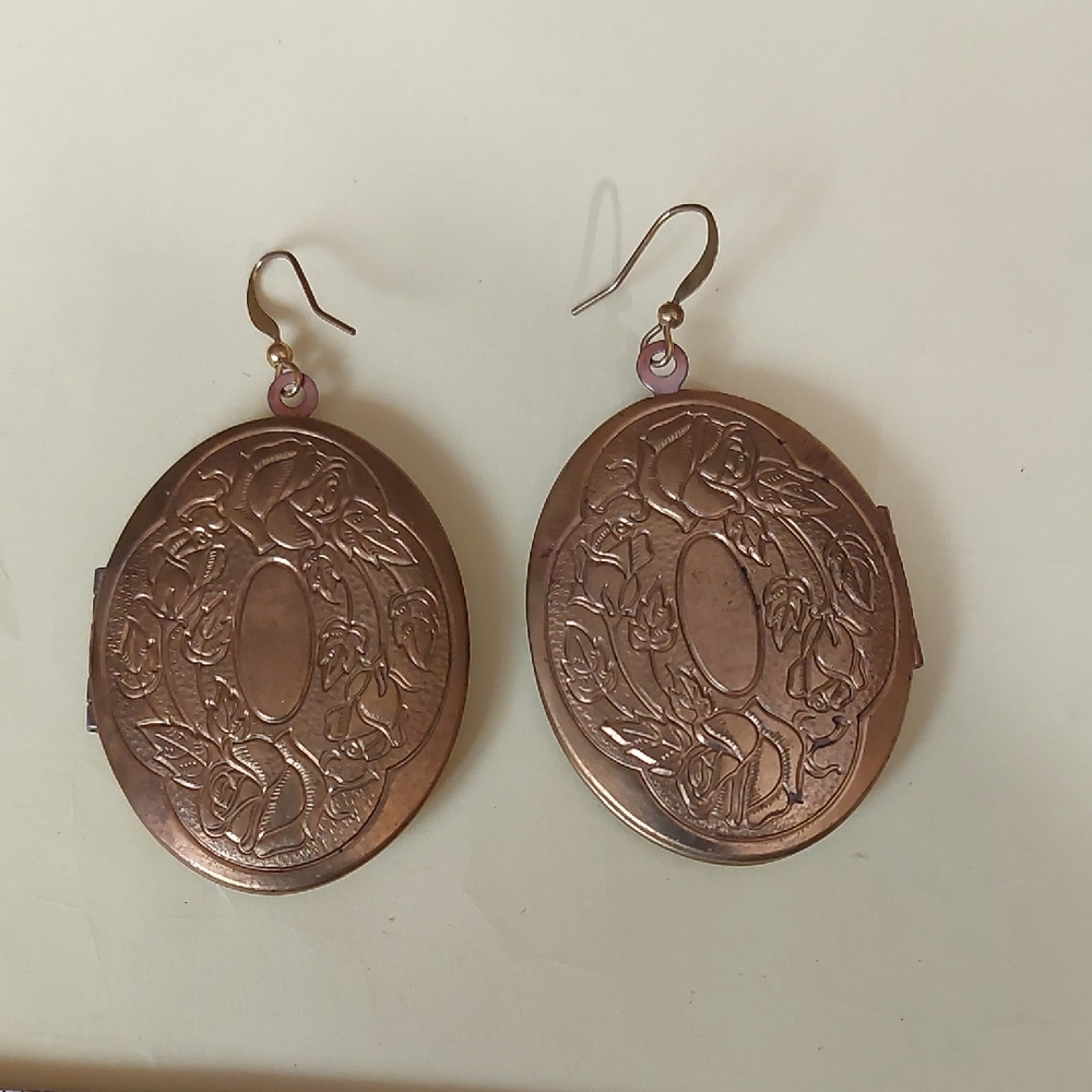 Vintage Oversized Gold Tone Oval Shaped Locket Dangle Drop Earrings